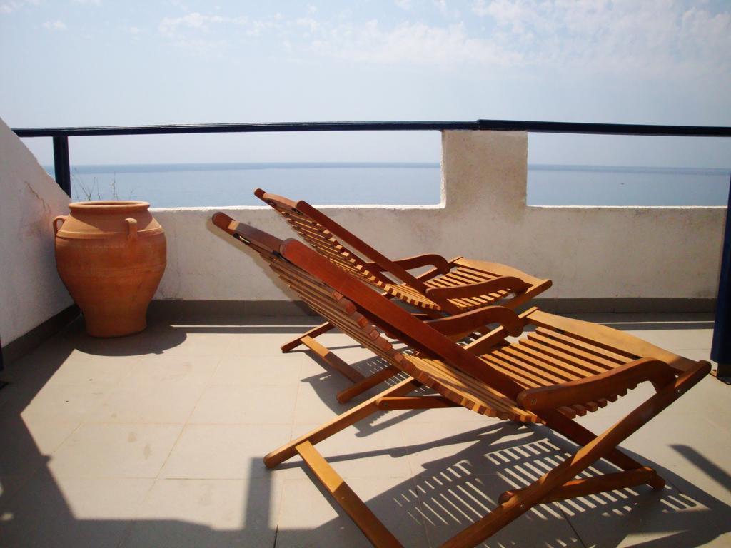 Big Blue Apartments Myrtos Dış mekan fotoğraf