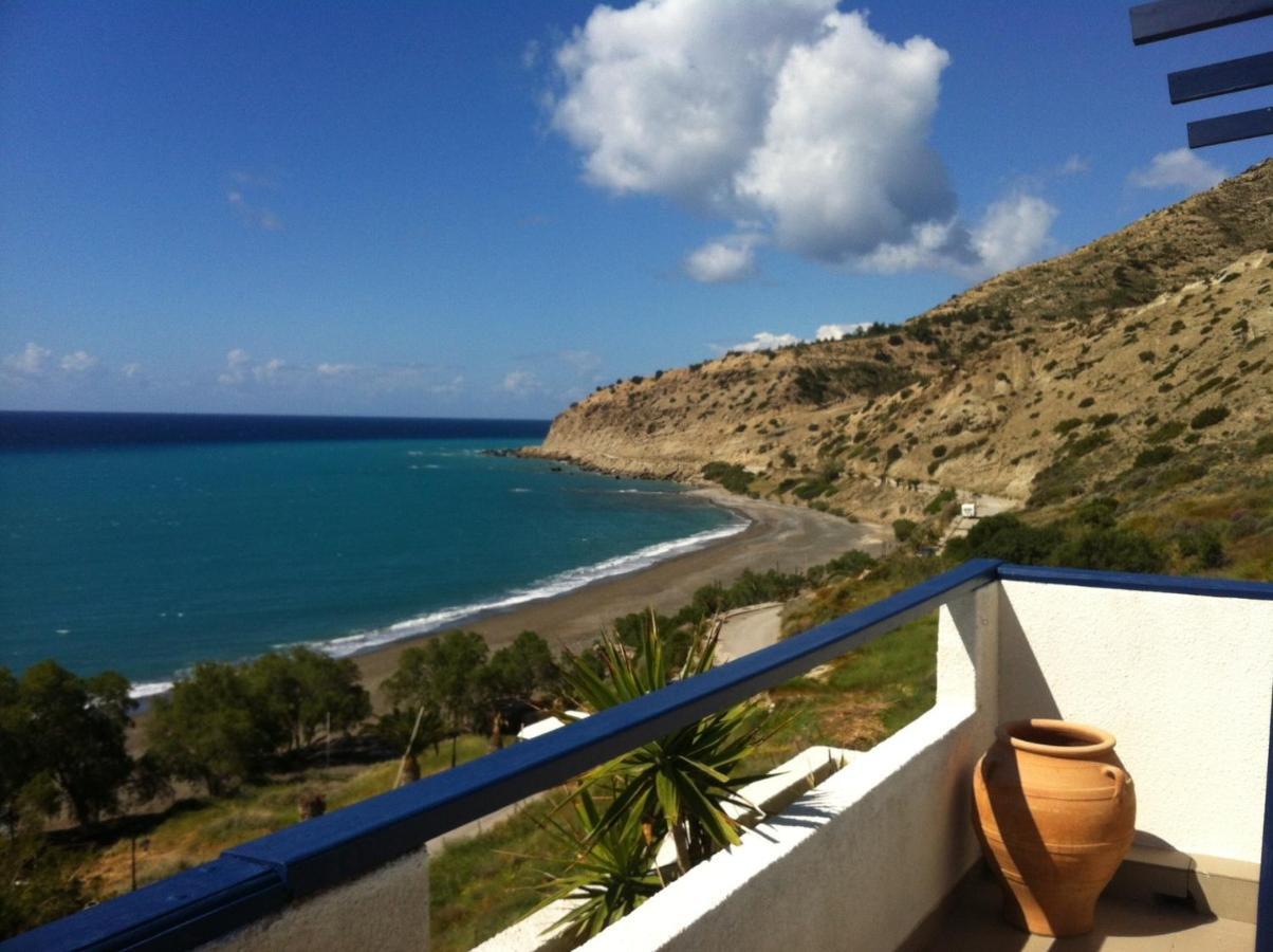 Big Blue Apartments Myrtos Oda fotoğraf